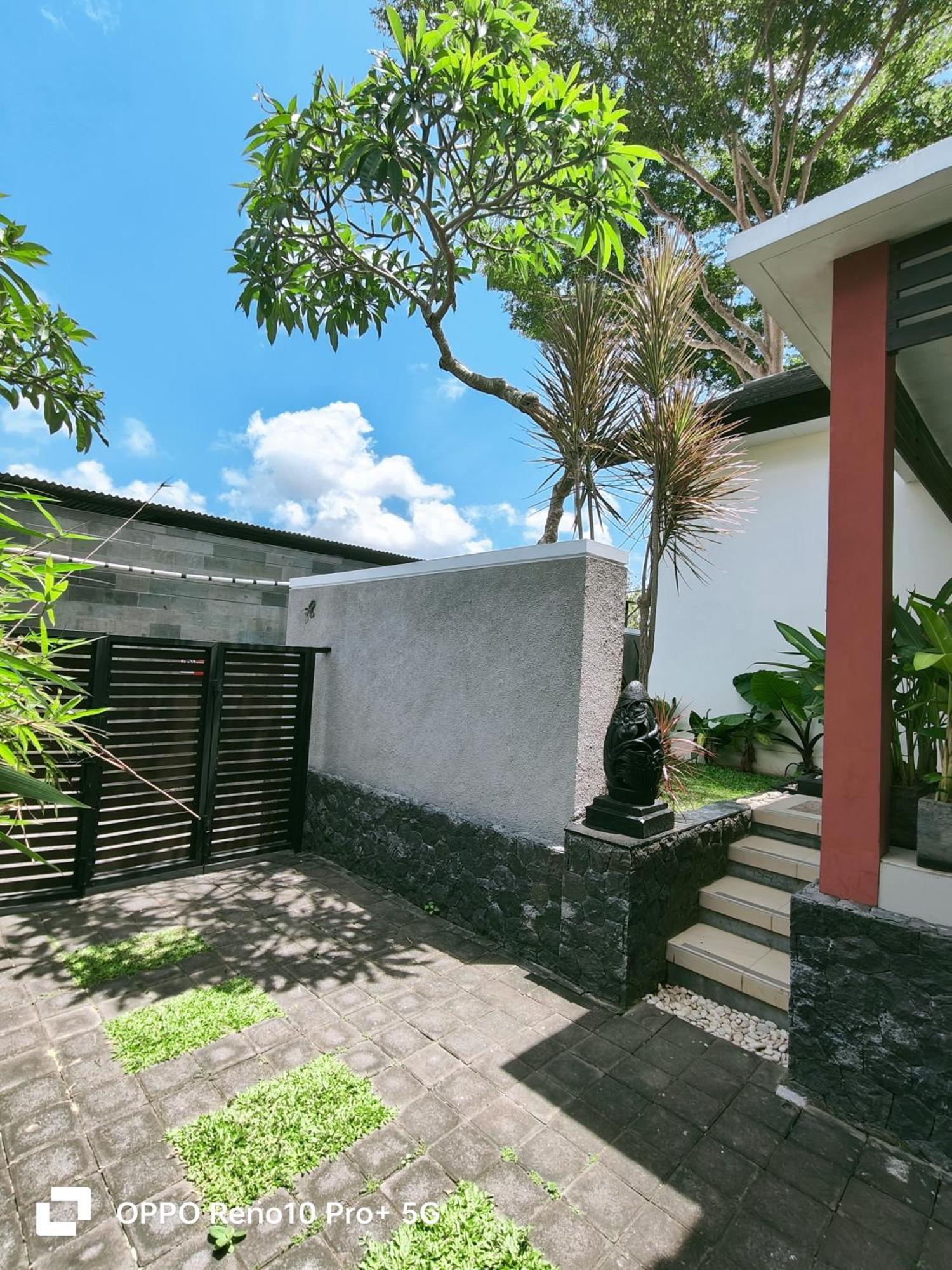 Maya Kori Villa Jimbaran Buitenkant foto