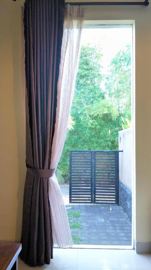 Maya Kori Villa Jimbaran Buitenkant foto