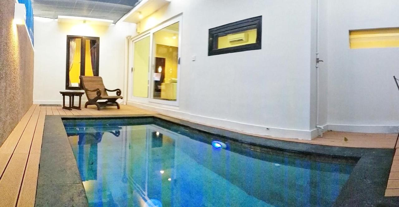 Maya Kori Villa Jimbaran Buitenkant foto